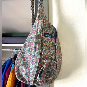 Kavu rope sling bag flowers